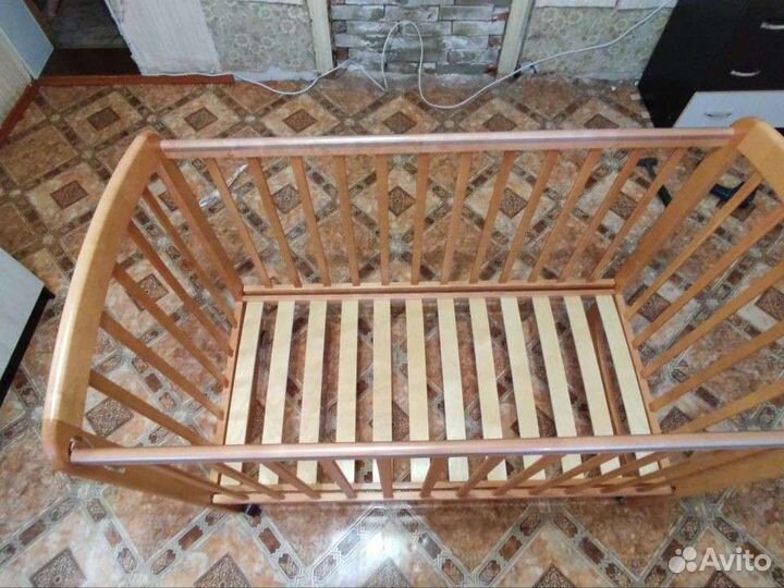 Детская кроватка
