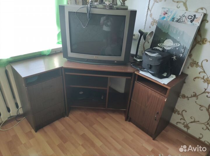 Стол угловой