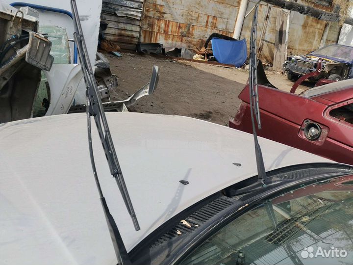 Поводок дворника стеклоочистителя Audi 100 C4