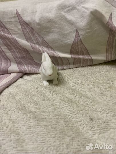 Фигурка кролика