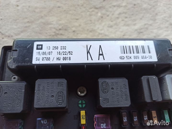 Блок предохранителей Opel Astra H, Zafira B