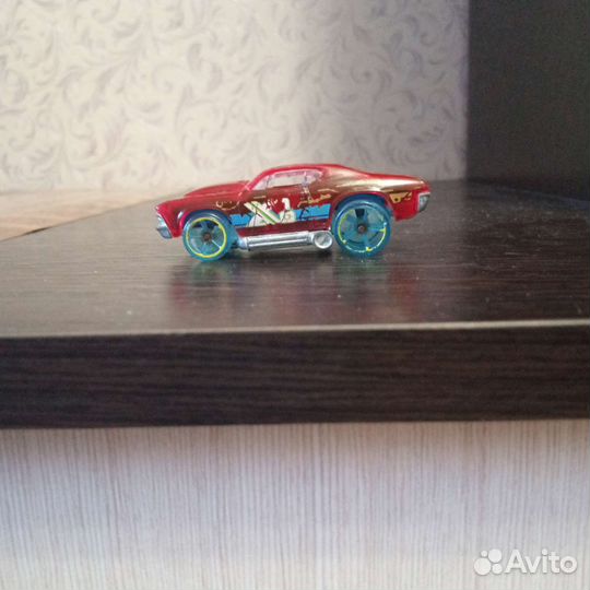 Машинка Hot wheels