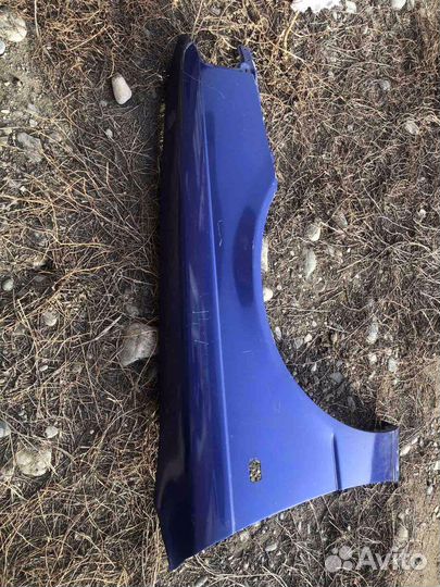 Крыло переднее правое vista