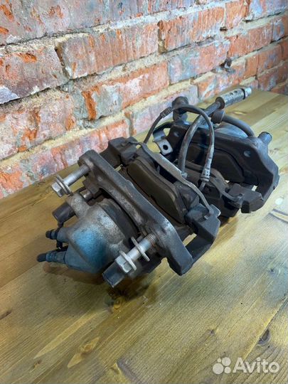 Суппорт тормозной передний правый Bmw 3 E90 N46B20