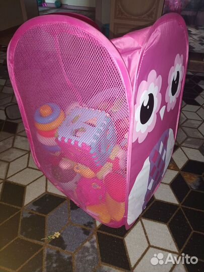 Корзина с игрушками