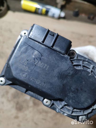 Дроссельная заслонка camry V40, Rav 4 2.4 л