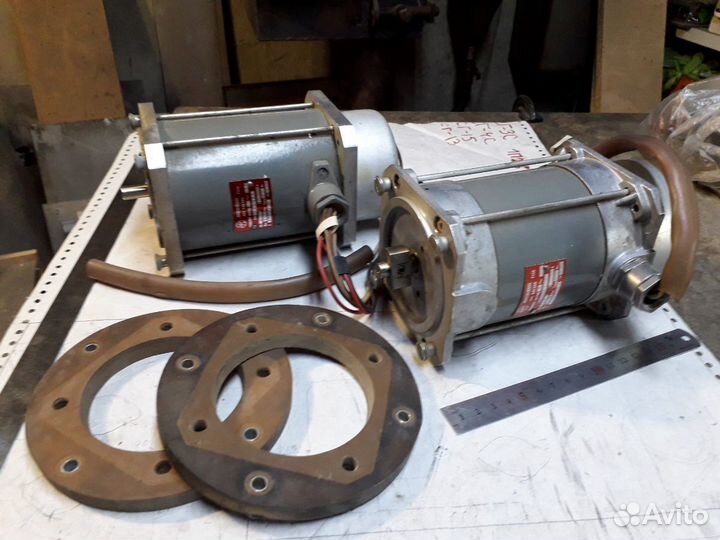 Шаговые двигатели