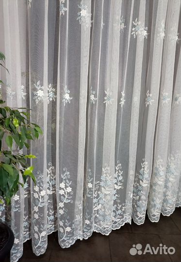 Тюль с вышивкой новый на шторной ленте