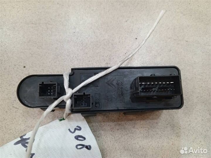 Блок управления стеклоподъемниками Peugeot 308