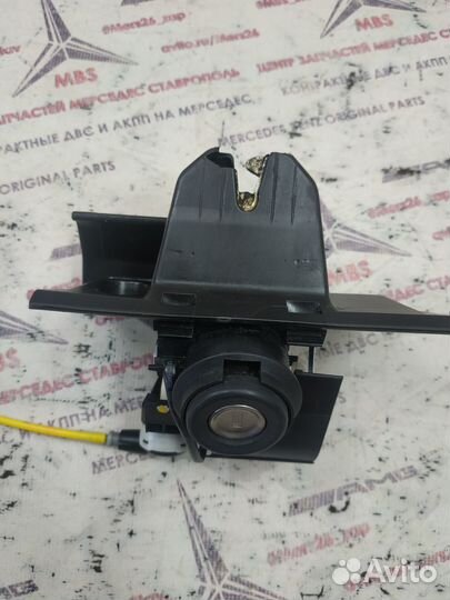 Замок багажника w210 Mercedes седан