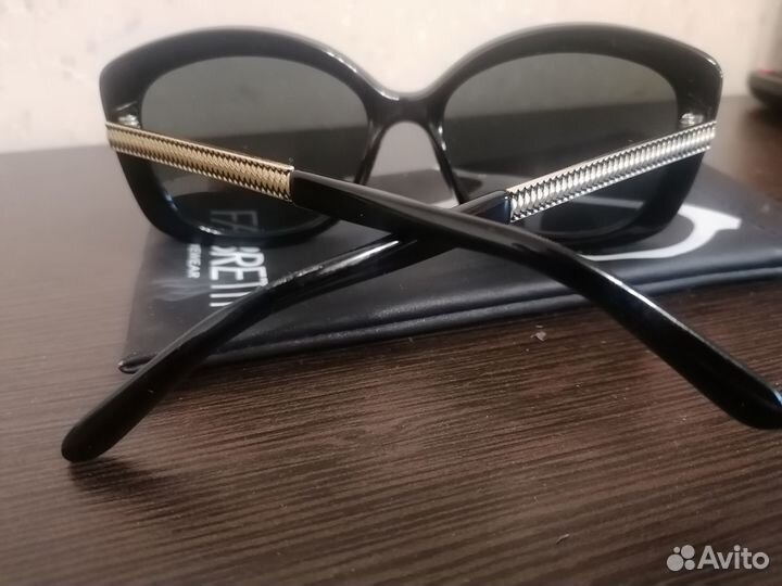 Продам очки с чехлом