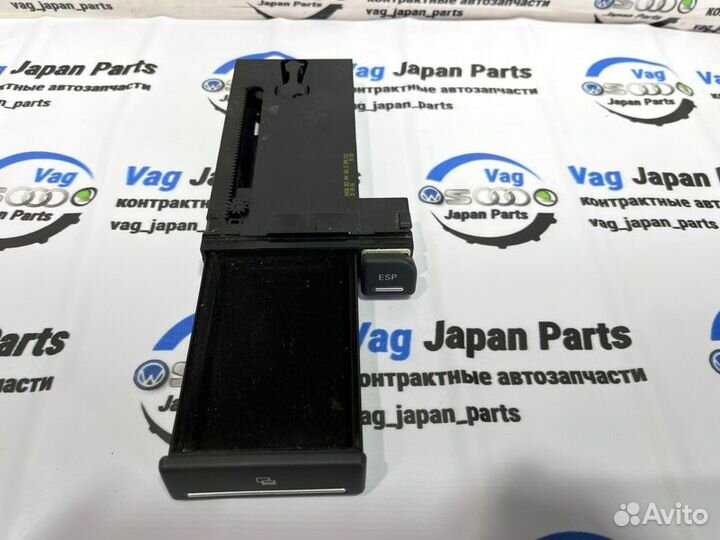 Визитница Audi A4 B7 ALT 2007