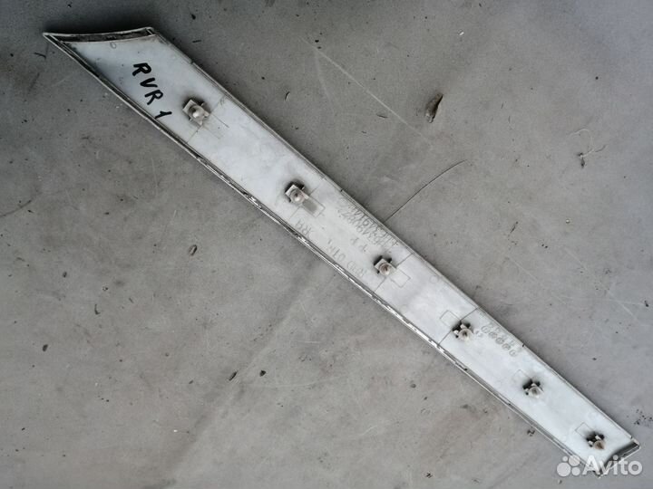 Молдинг задней правой двери N28W Mitsubishi RVR 1