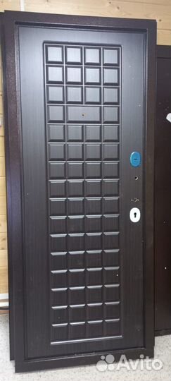 Дверь входная металлическая