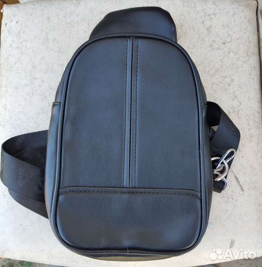 Мужская наплечная сумка (новая)
