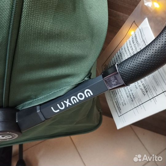 Коляска прогулочная luxmom М-11