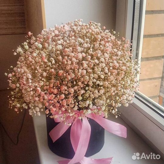 Букет из Гипсофилы в шляпной коробке Доставка