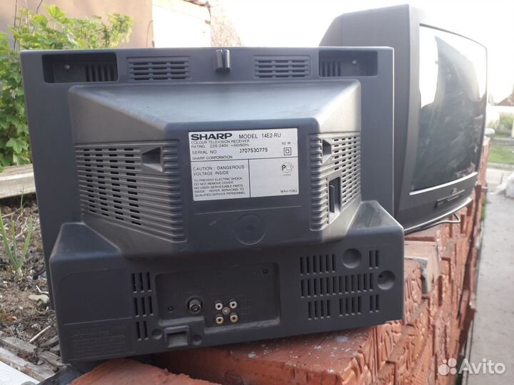 Телевизор бу JVC и sharp