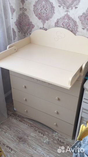 Кровать тумба и столик