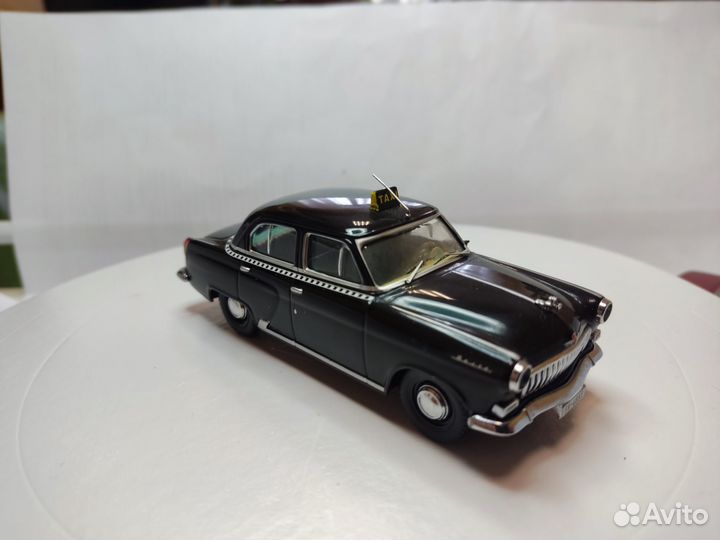 Модели 1/43 газ Волга IST