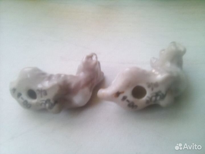 Фарфоровые фигурки собак лфз (высота до 4 см)