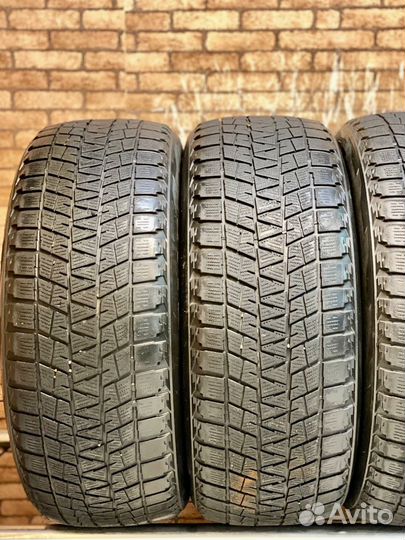 Bridgestone Blizzak DM-V1 225/55 R17