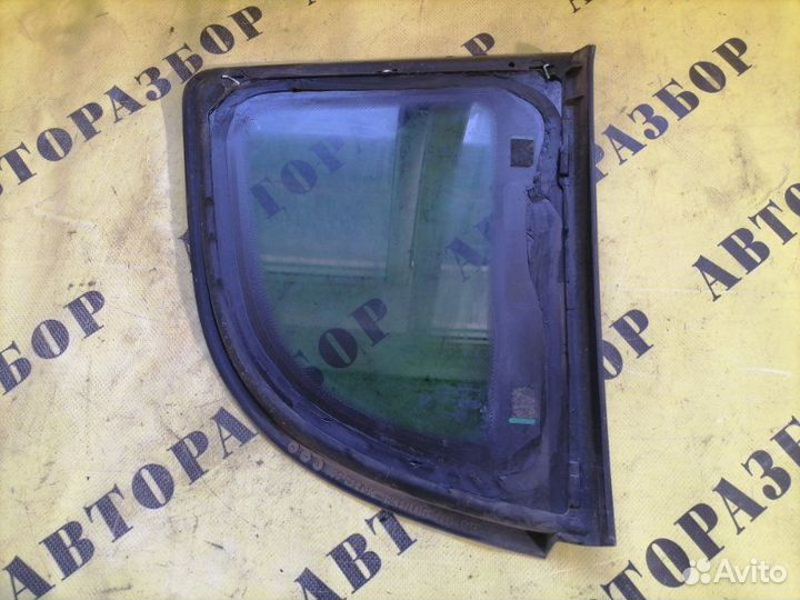 Стекло кузовное глухое заднее левое Peugeot 3008