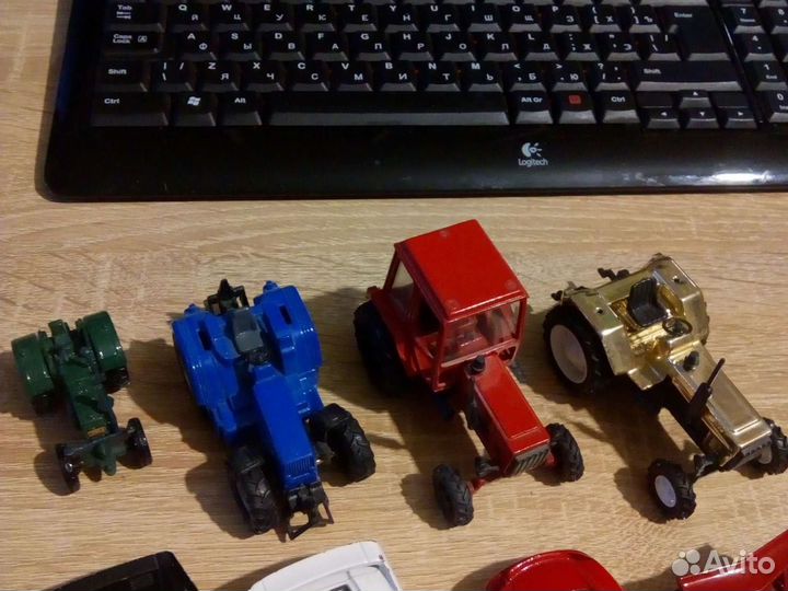 Модель автомобиля kinsmart