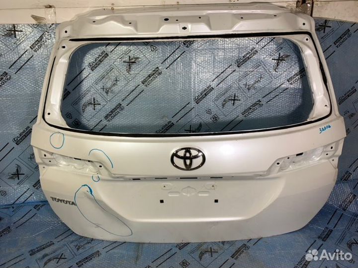 Дверь багажника Toyota Fortuner 2 2015