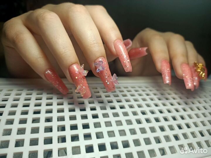 Наращивание ногтей