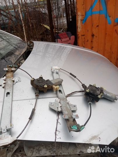 Стеклоподъемник передний левый, правый Kia Rio 2