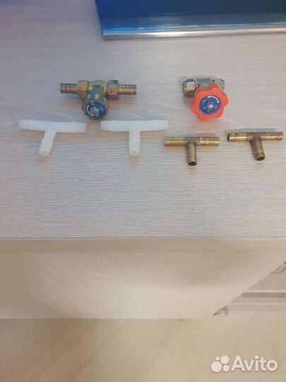 Кран игольчатый