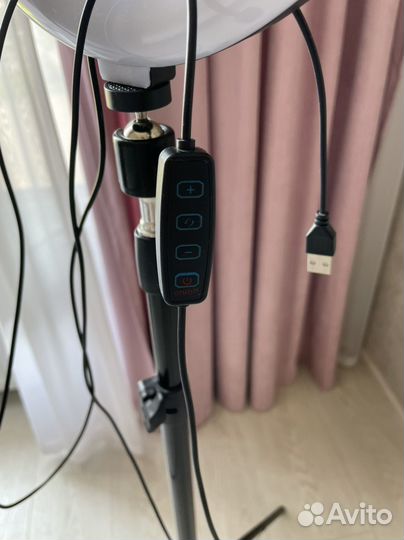 Кольцевая лампа 26 см со штативом