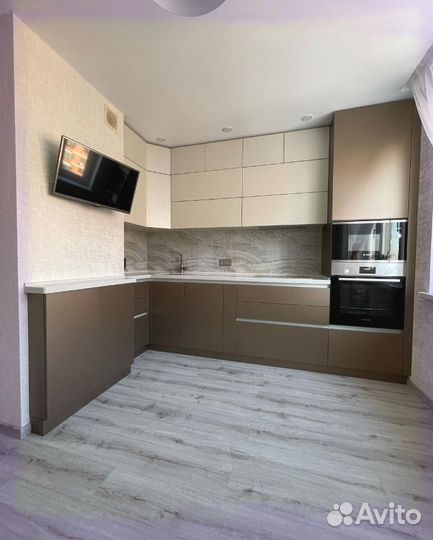 Угловой кухонный гарнитур