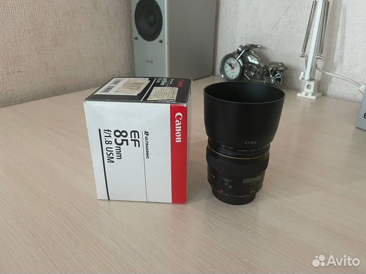 Canon 6D Mark II + 85mm f/1.8 + 28-135mm f/3.5-5.6