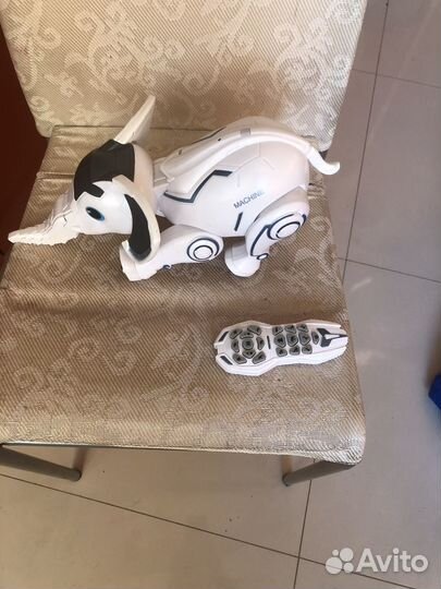 Игрушка робот с пультом