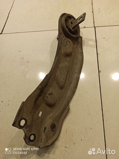 Рычаг подвески продольный(задний левый)