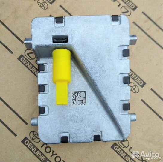 Новая камера распознавания знаков Toyota Camry V70