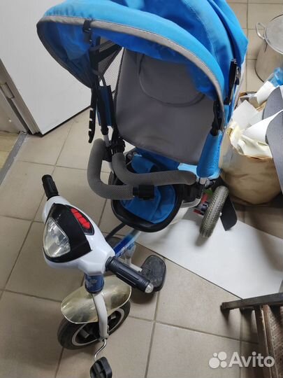 Детская коляска с педалями