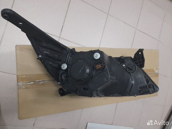 Фара левая KIA RIO 3 11