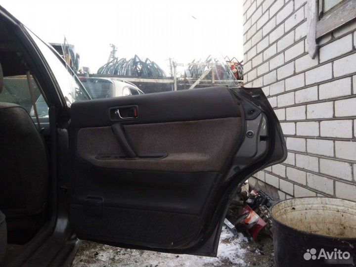 Дверь Subaru Legacy