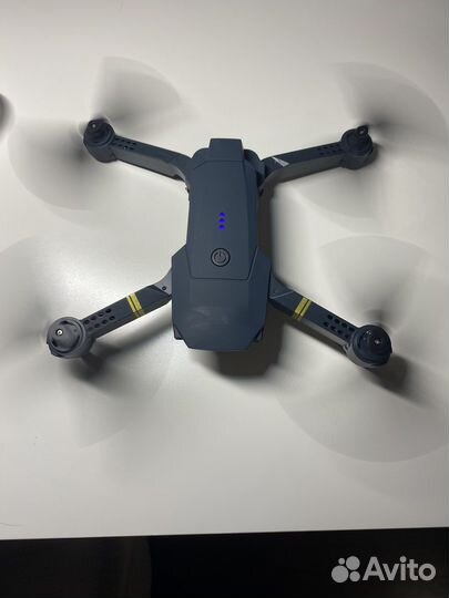 Квадракоптер дрон с камерой