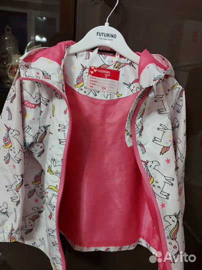 Ветровка для девочки