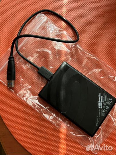 Переносной жесткий диск seagate 1 TB