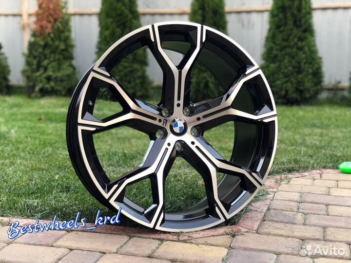Новые диски на BMW R21 741 стиль