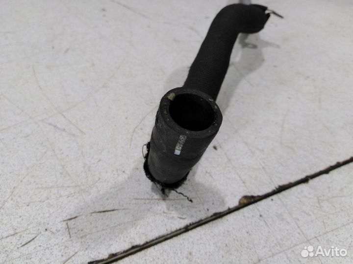 Патрубок системы охлаждения