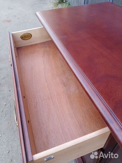 Тумбочка Drexel Heritage