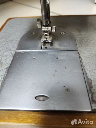 Швейная машинка 