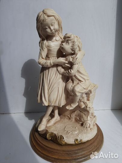 Фарфоровые статуэтки