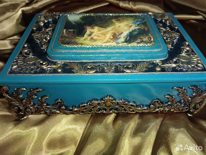 Шкатулка большая